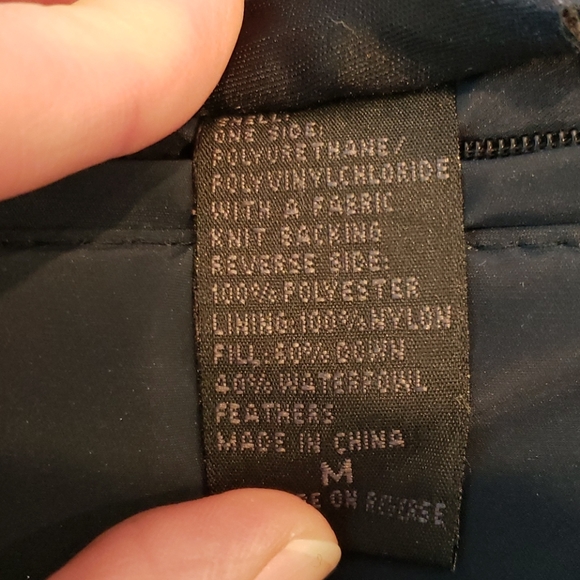 Express Reversible Puffer Goose Down Vest - Picture 6 of 7